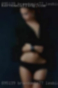 Brandomie77 lesbian pussy dating